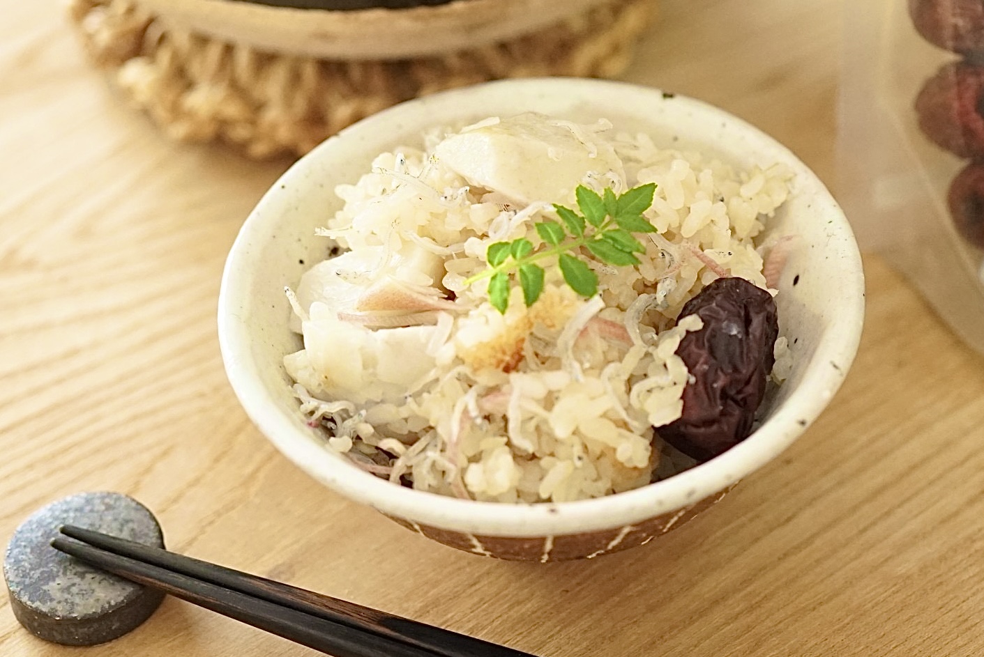 なつめ レシピ 『 里芋 と じゃこ の炊き込みご飯 』